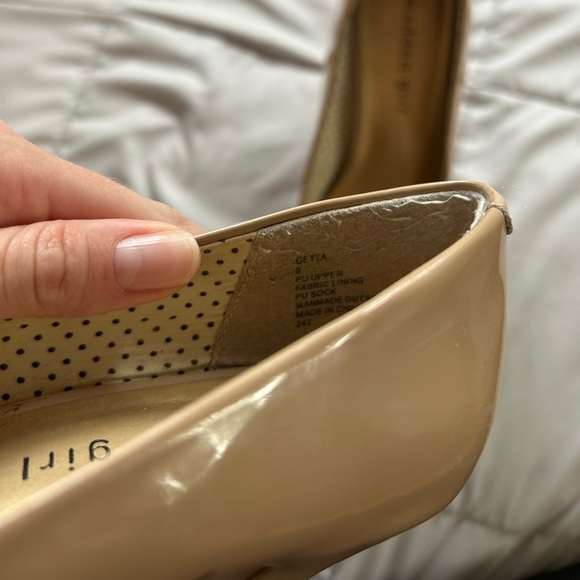 Nude Madden Girl Pumps - Picture 2 of 7